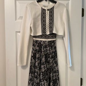 Beautiful dress for a little girl who loves style!